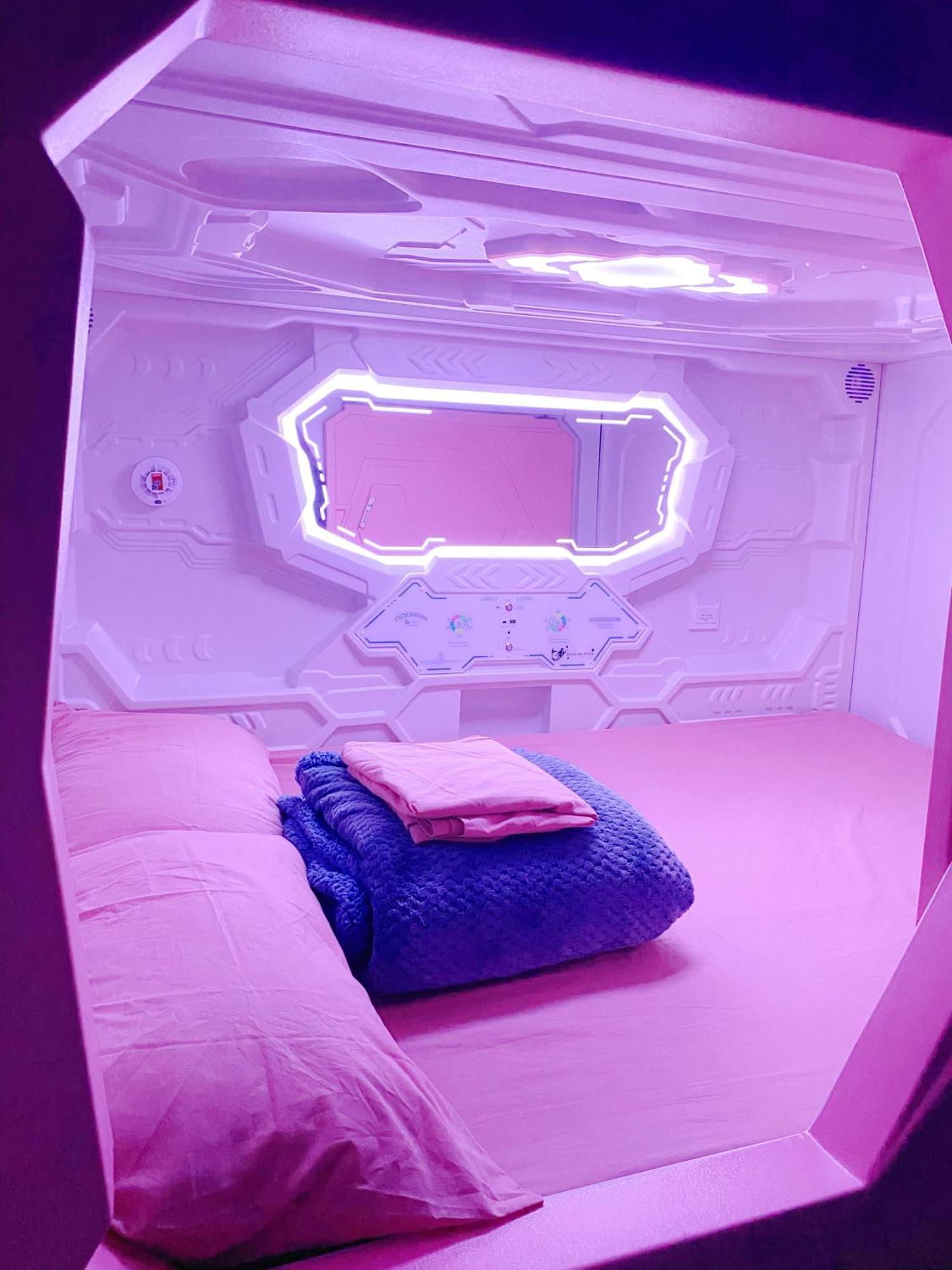 Hostel Mermaid Space Capsule